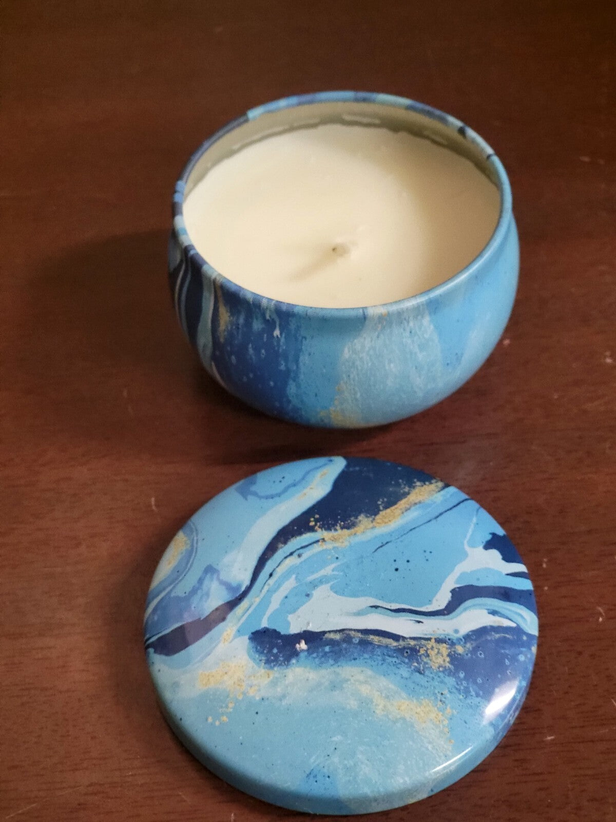 Scented Candle in Tin 2.5oz Peppermint Soy Wax  2.5 x 1.6"