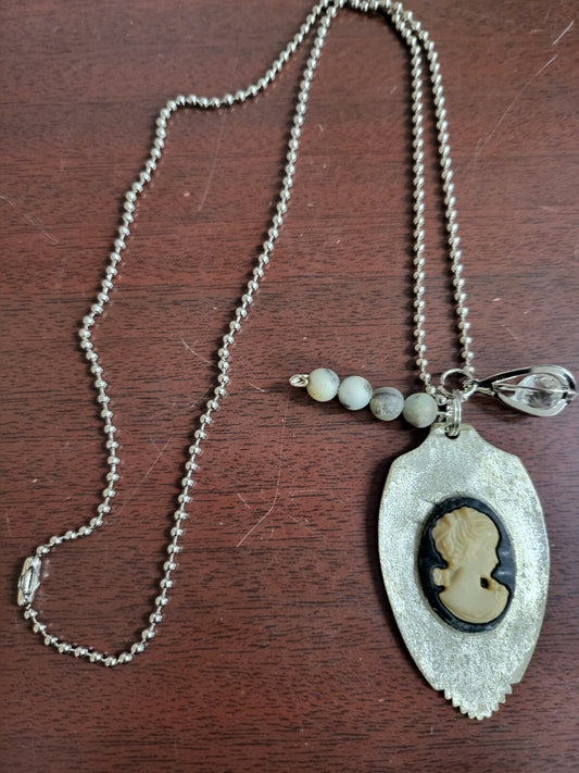 Vtg Handmade Flatware Jewelry Spoon Necklace 2" Pendant 23" Chain Cream #2401
