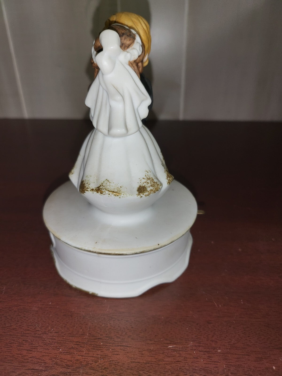Lefton Musical Bride And Groom Dancing "Wedding March"  Ceramic 5.75"H  Cake Top