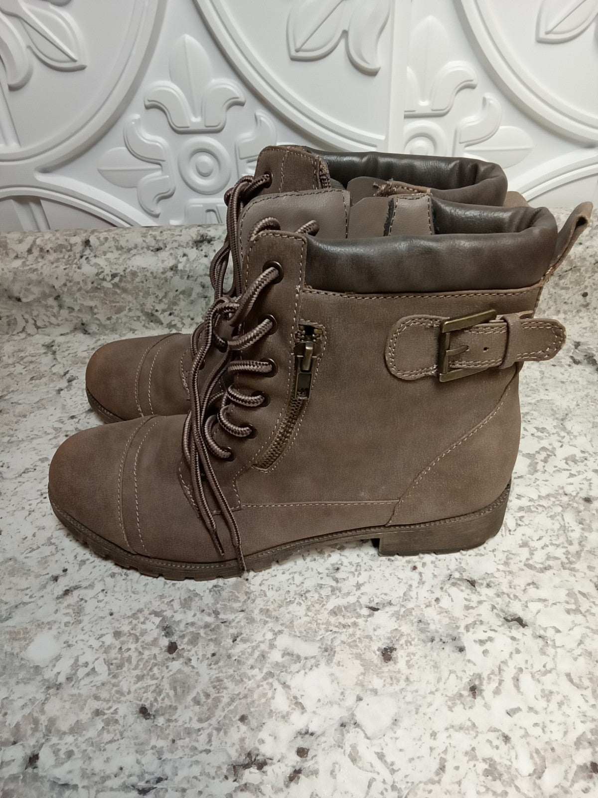 Lollipop Womens Size 8 M BOOTS