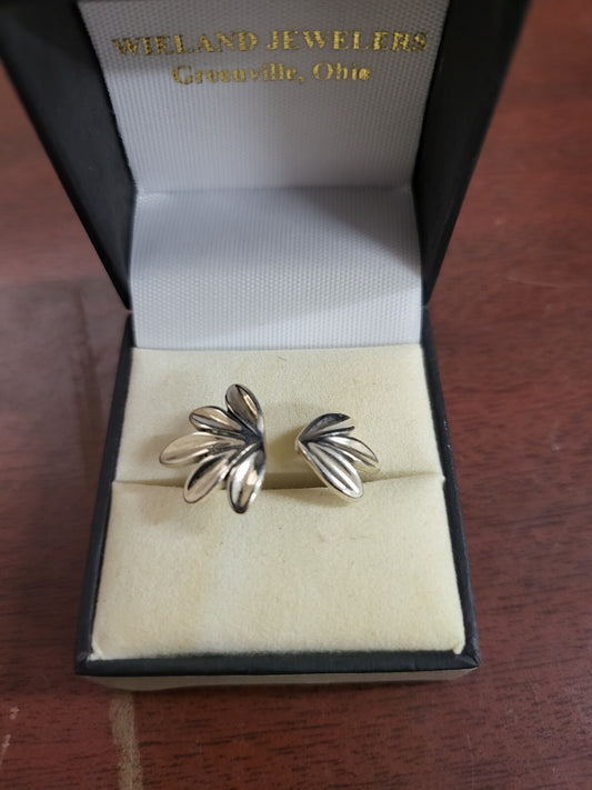 Leaf Pattern Ladies Ring  Sterling Silver Adj sz 8 NIB Weiland Jewelers #221