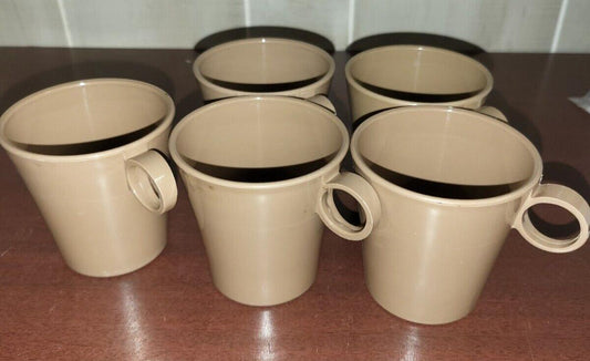 5 Vintage Plastic Coffee Cup Mug by Shamrocks Plastics  3.25H x 3"Dia Top Brown