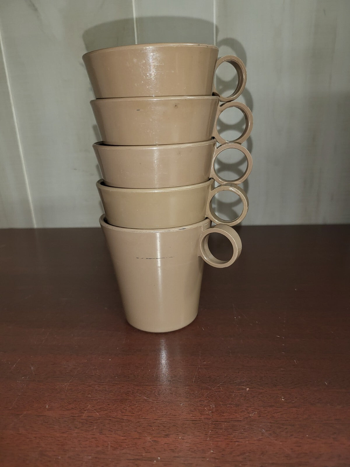 5 Vintage Plastic Coffee Cup Mug by Shamrocks Plastics  3.25H x 3"Dia Top Brown