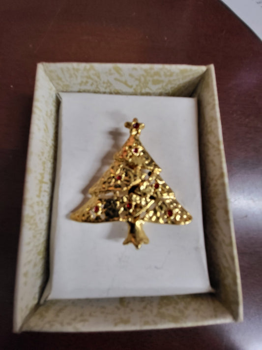 Vintage Pin 1980s Brooch Christmas Tree ~1.5"H Goldtone NOB NOS Laurel Sales #92