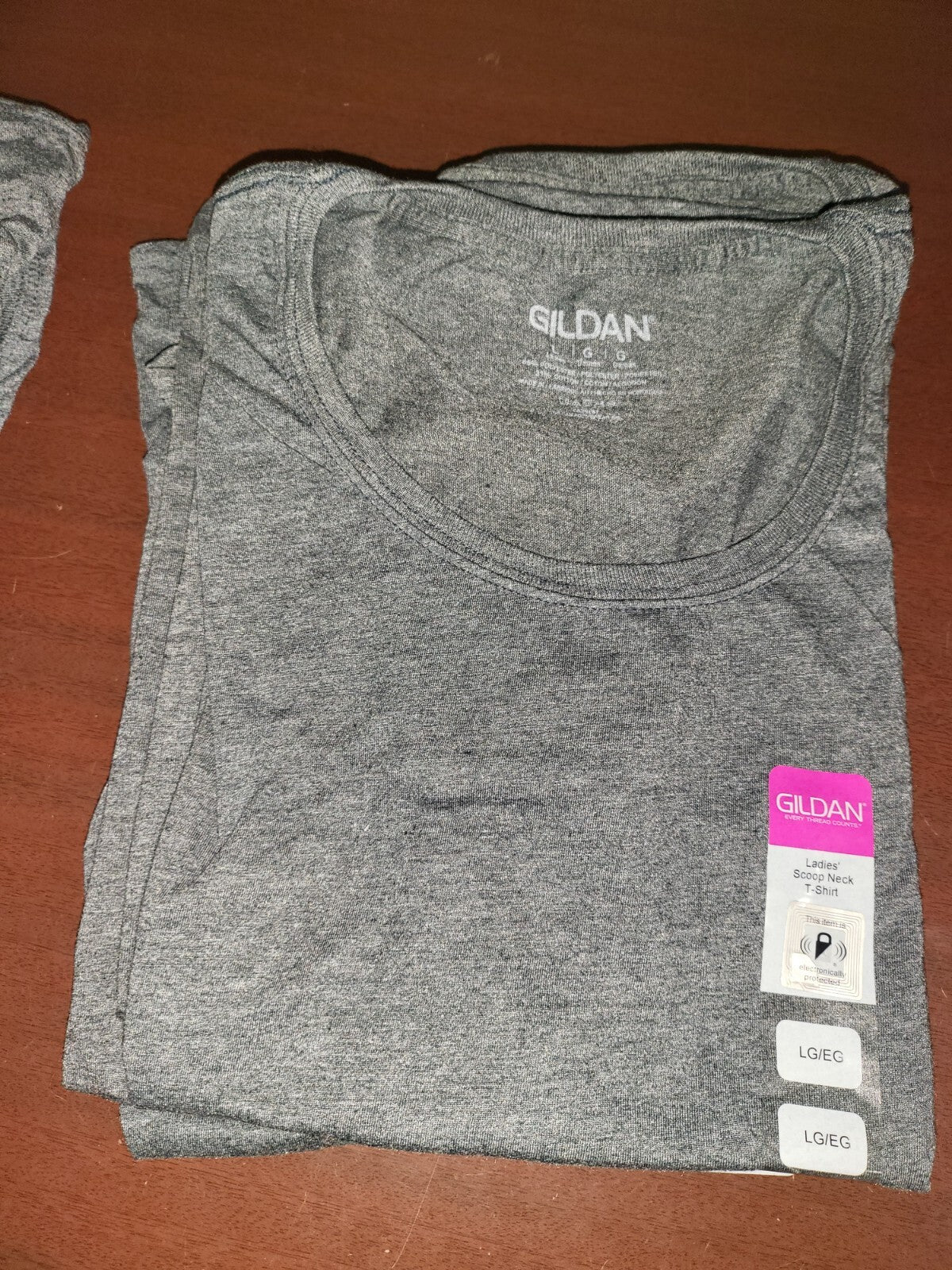 Gildan Ladies Scoop Neck Semi-Fitted T-Shirt Dark Heather Gray size LARGE