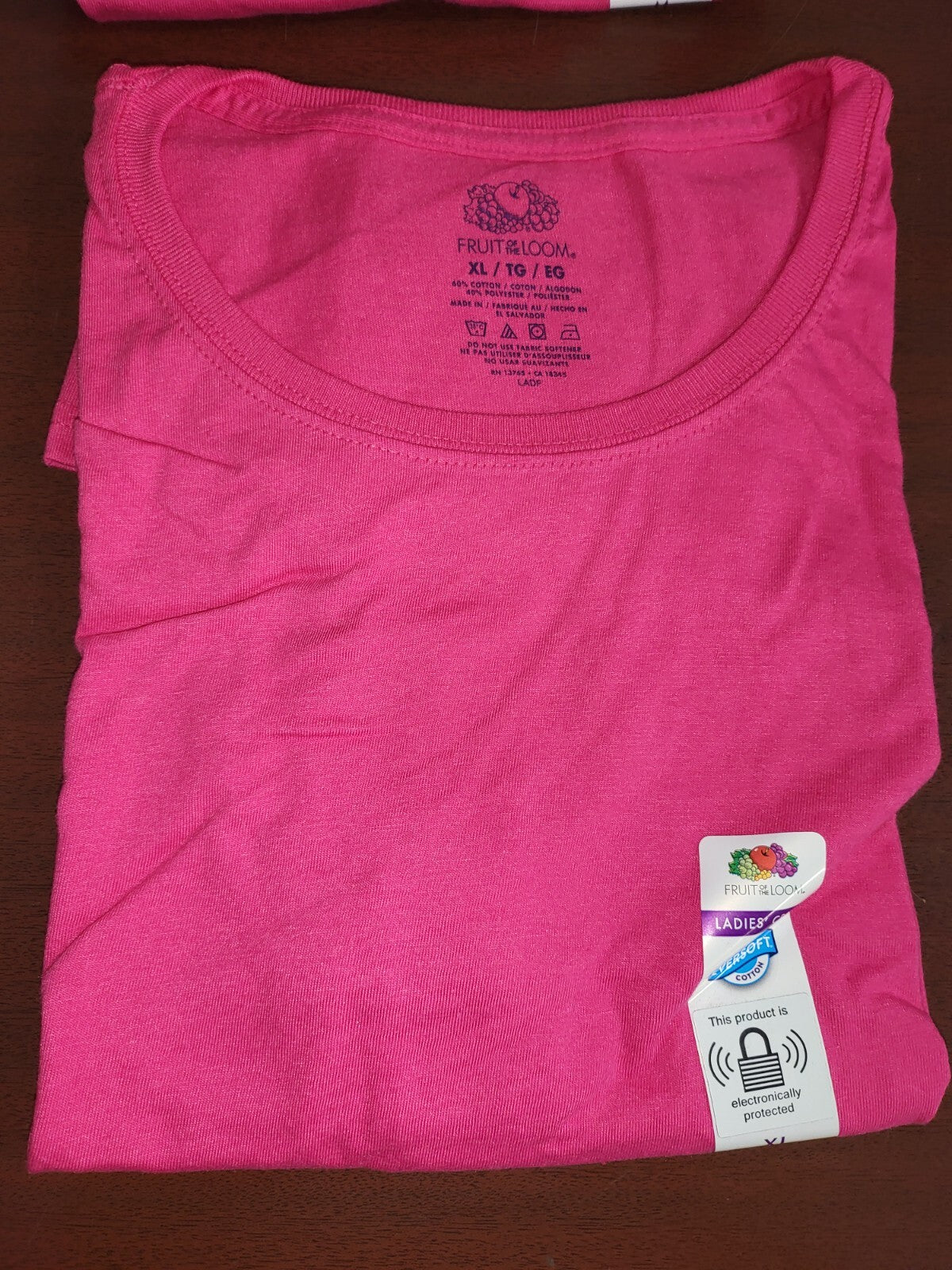 Fruit of the Loom  Ladies Crew Neck  T-Shirt  Cyber Pink size LARGE Cap Sleeve