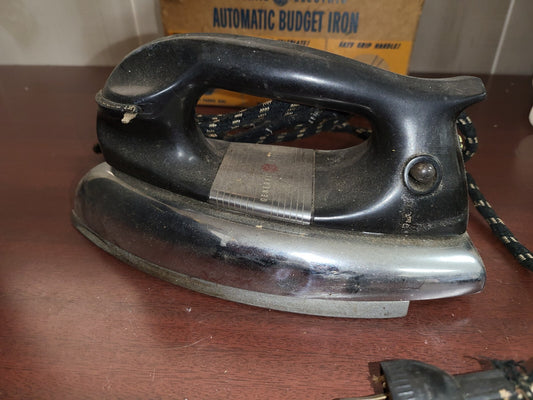 Vintage GE Automatic Budget Iron F34 General Electric Fabric Cord / Original Box