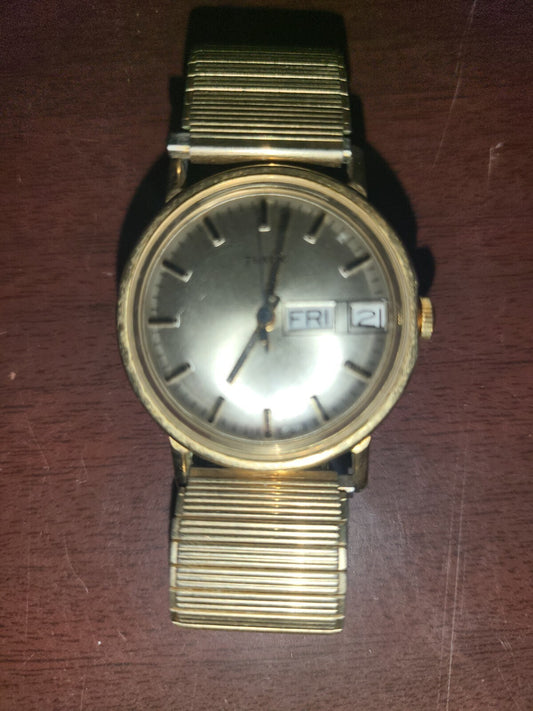 Vintage Mens Timex Mechanical Wristwatch Time Day Date Gold Color Stainless #136