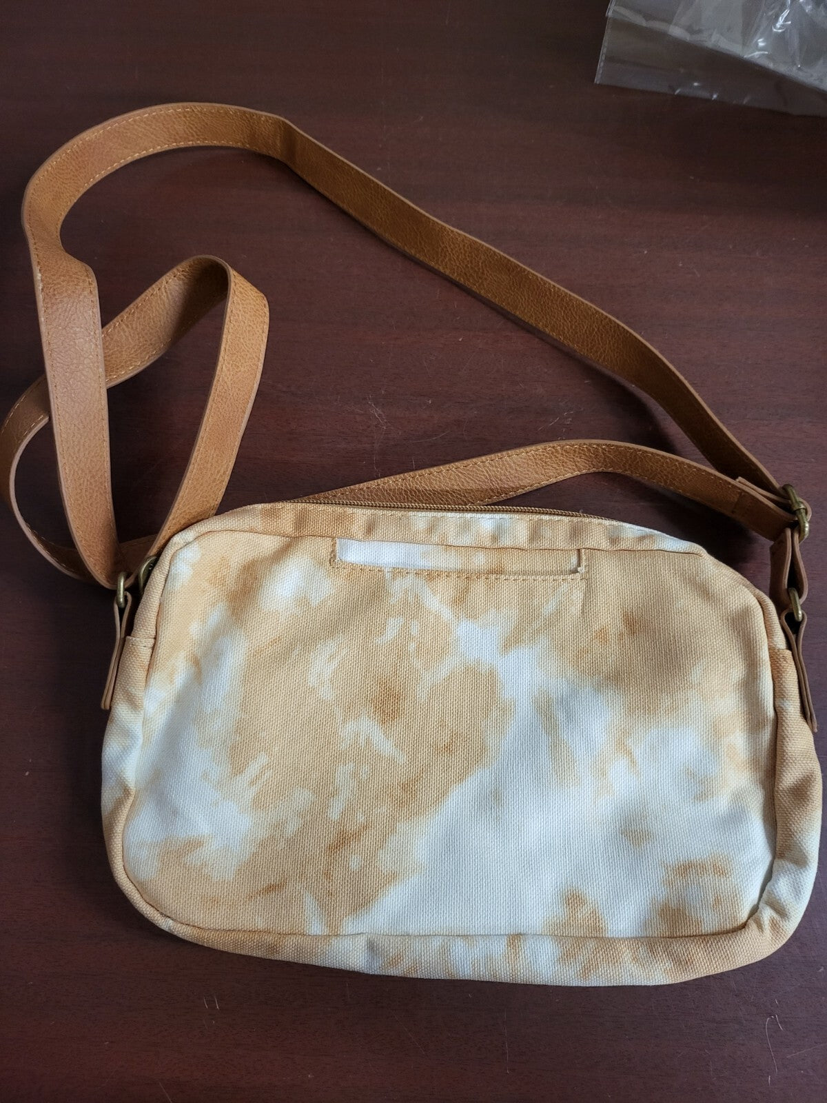 thirty-one All Zipped Up Crossbody Purse Fawn Tie Dye      pre-owned Exc Cond