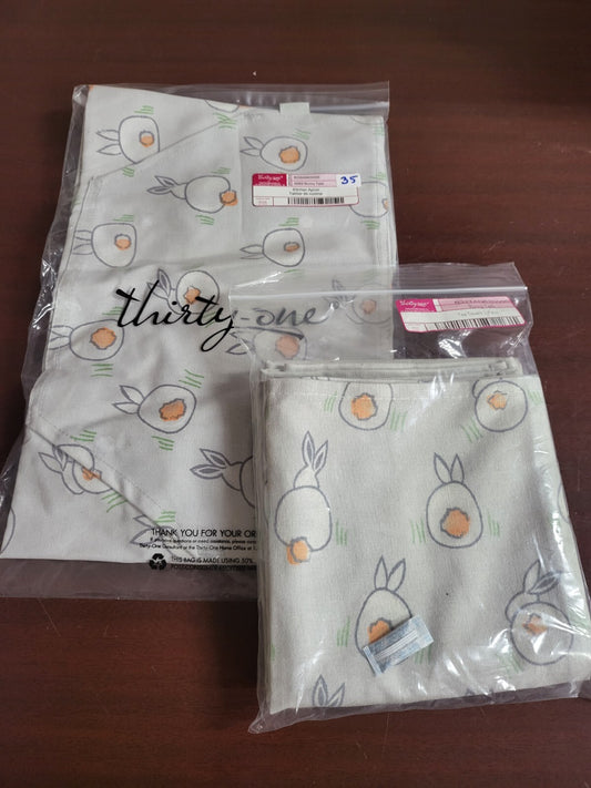 Thirty One Gifts Set  - Kitchen Apron & Tea Towel 2 pack Bunny Tails