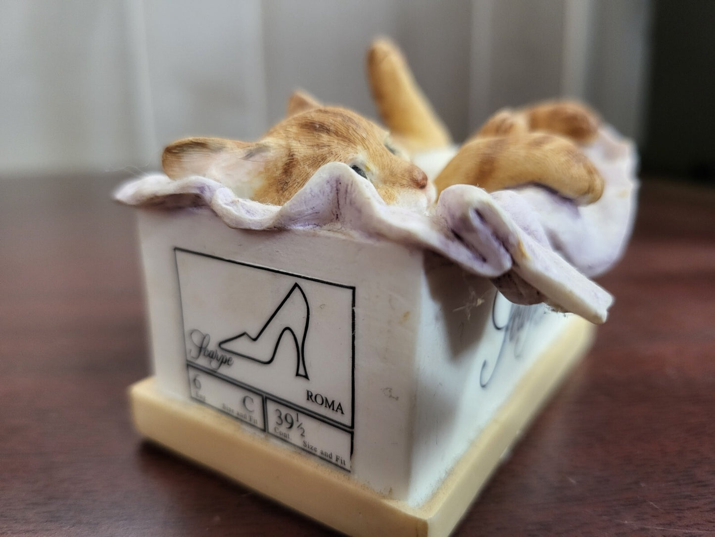 Royal Doulton Figurine Kitten in Shoe Box #80805217 Scarpe Roma