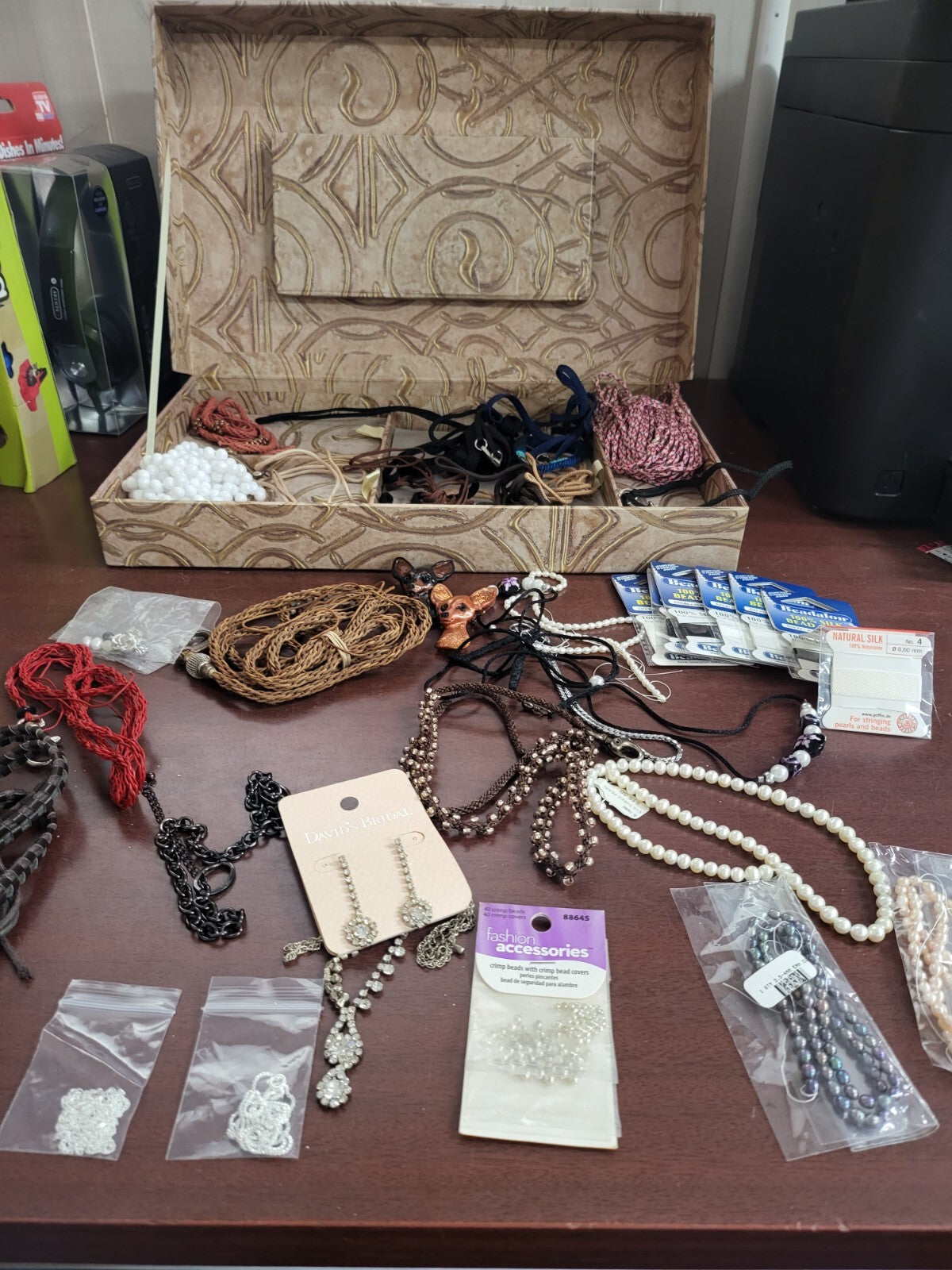 Large Jewelry & Making Lot 30+ pieces beads Necklaces Pins Silk & Paracord  #266