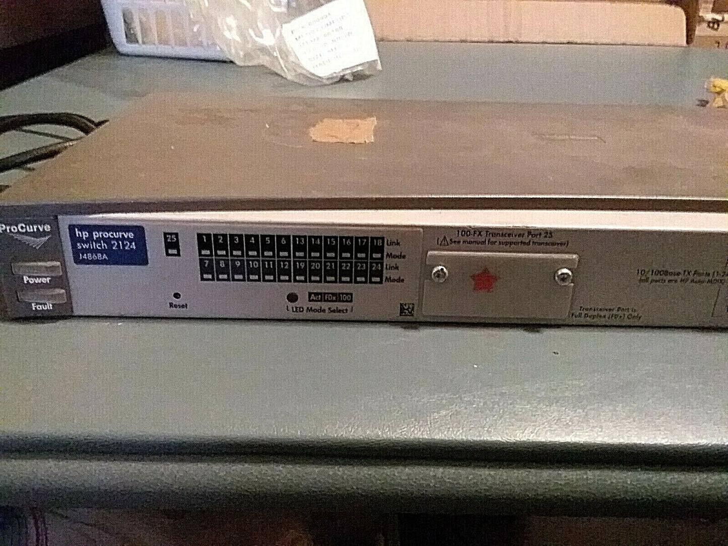 HP ProCurve 100-FX Transceiver Port 24 Networking 17.5 x 8 x 2" with Cables