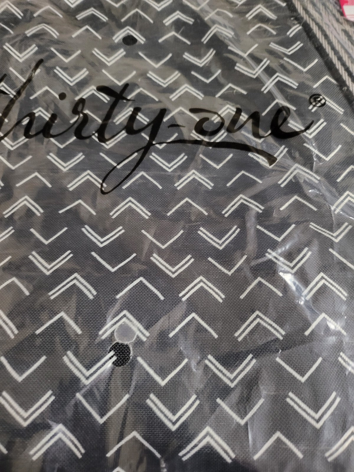 thirty-one Round Utility Tote Tip Top Chevron 12.5H x 7.5D x 19"W Shoulder Purse