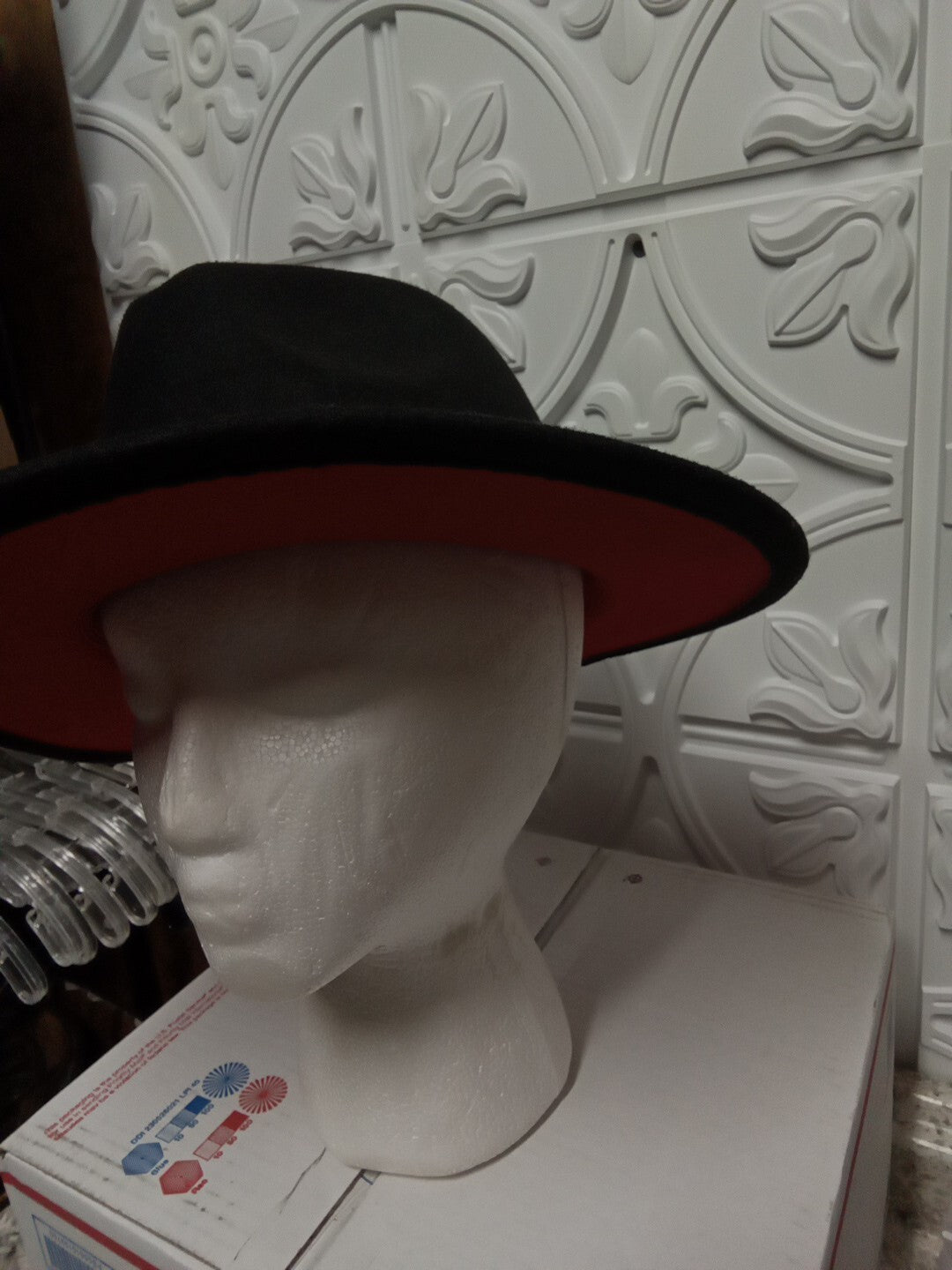 KENDALL & KYLIE Hat Fedora Black Red Lining Ivory Tortoiseshell Chain One Size