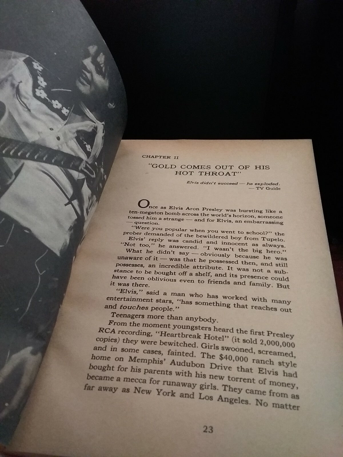 Book - Meet Elvis Presley