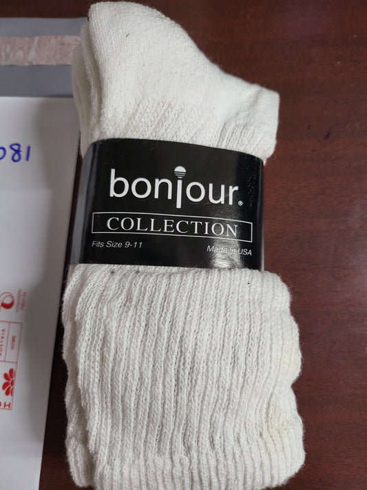 3 pair Hanes Ladies White Ankle Socks size 9-11 US Made