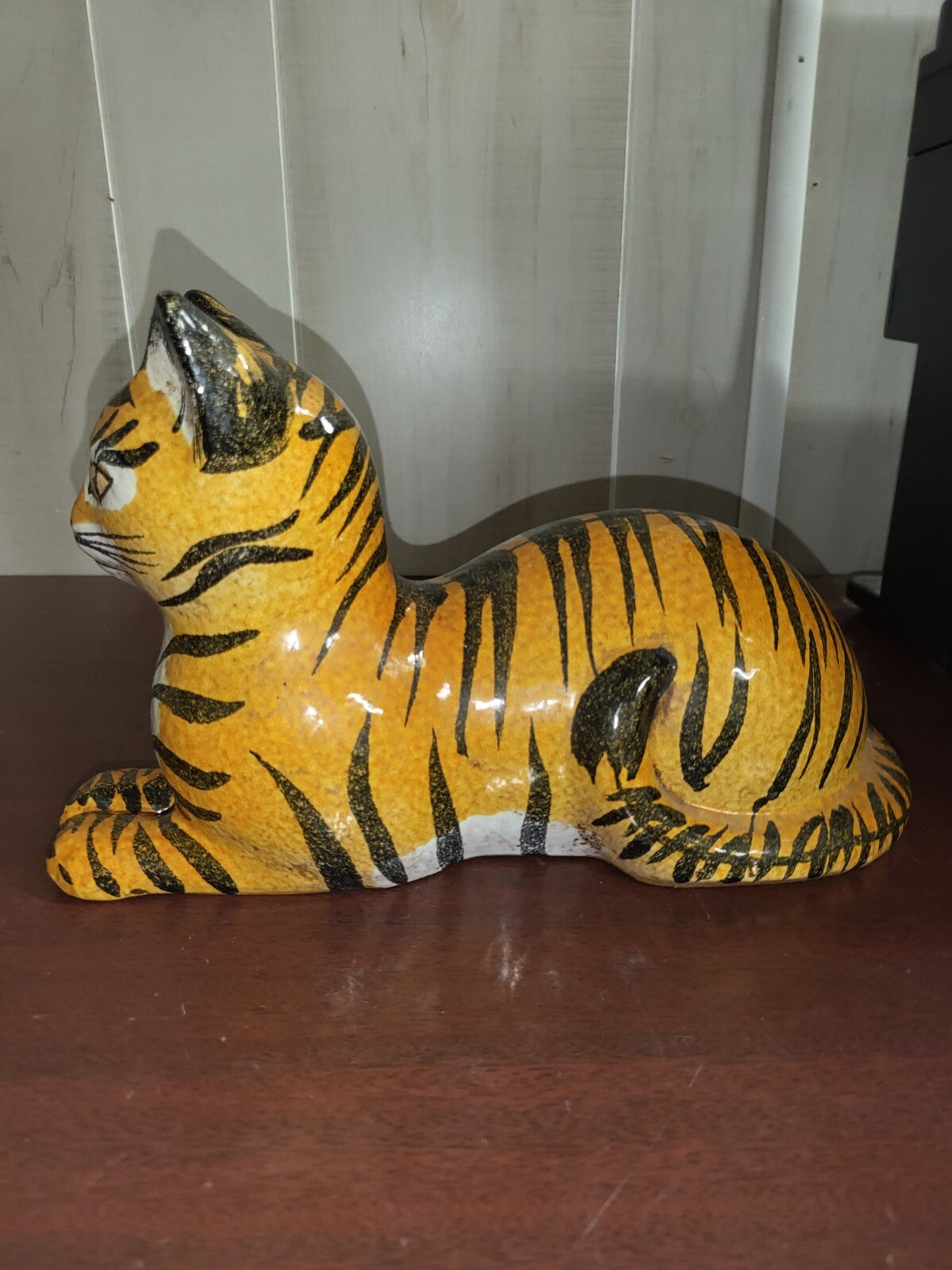 Vintage Handmade Ceramic Tiger Cat Signed 1976   6.75H x 5.5W x 11.5"L #4264
