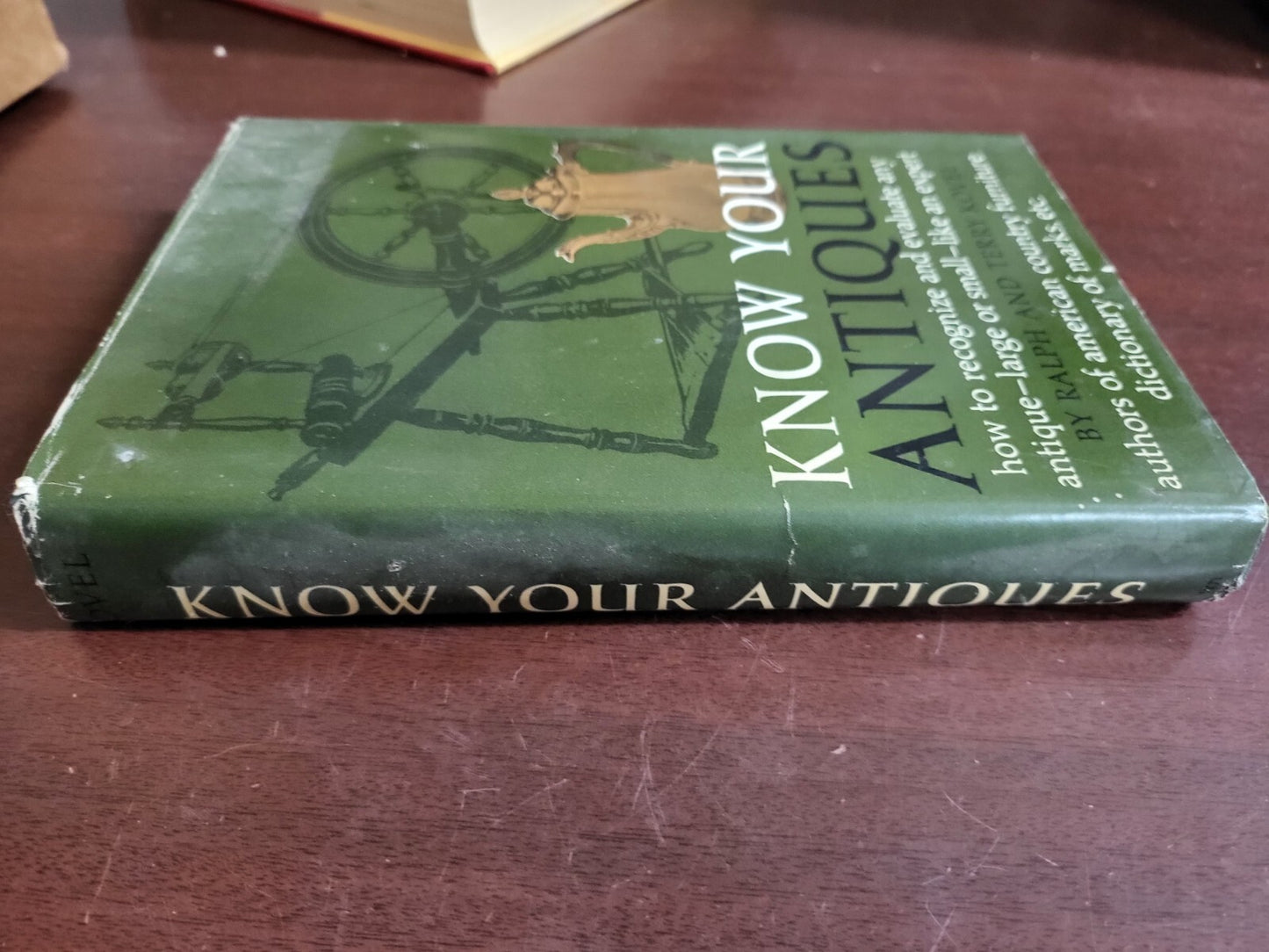 Book - Know Your Antiques  How to Recognize and Evaluate Any Antique  #2678