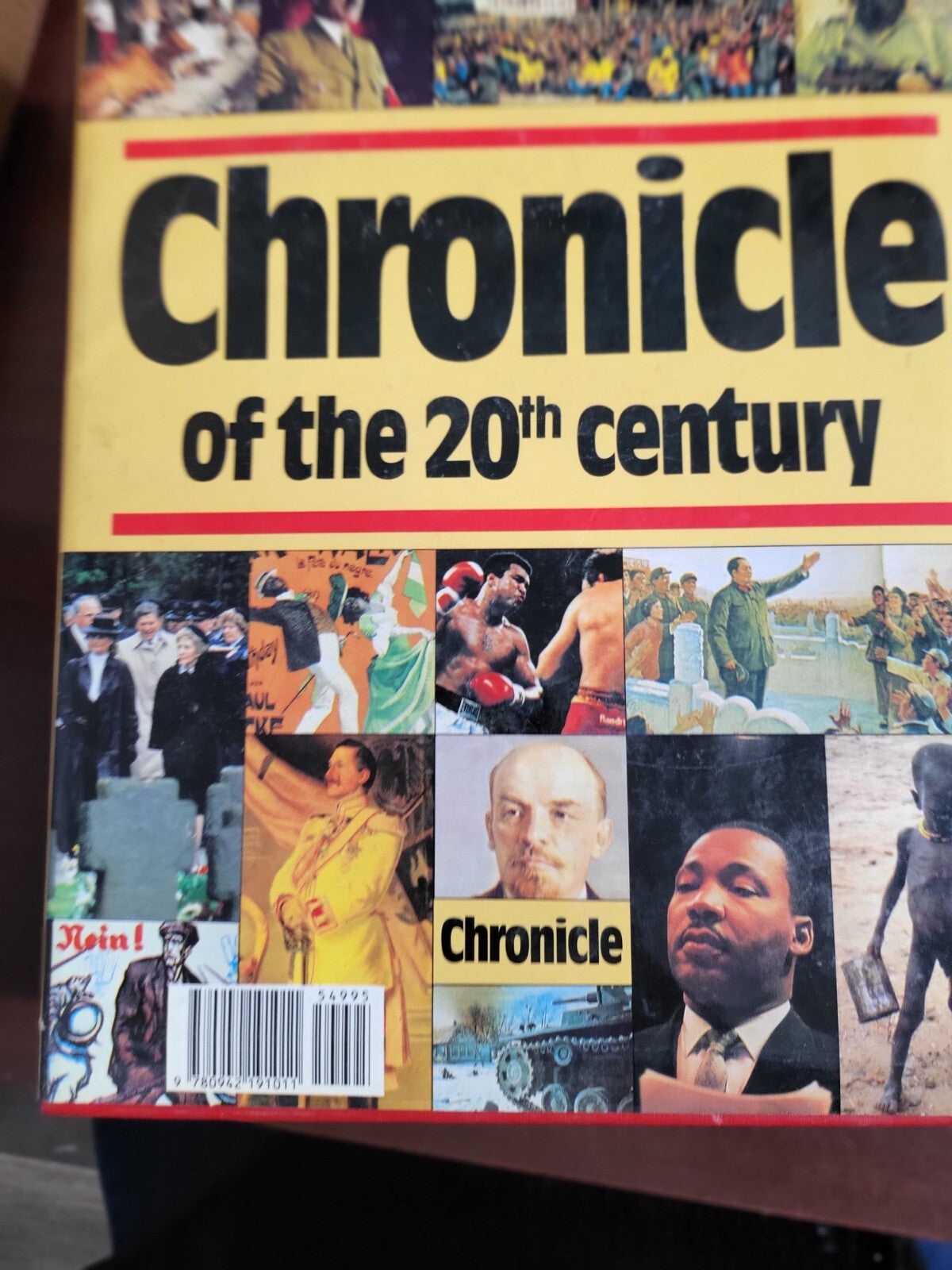 Book - Chronicle of the 20th Century Clifton Daniel Jaques Legrand   1987  #2681