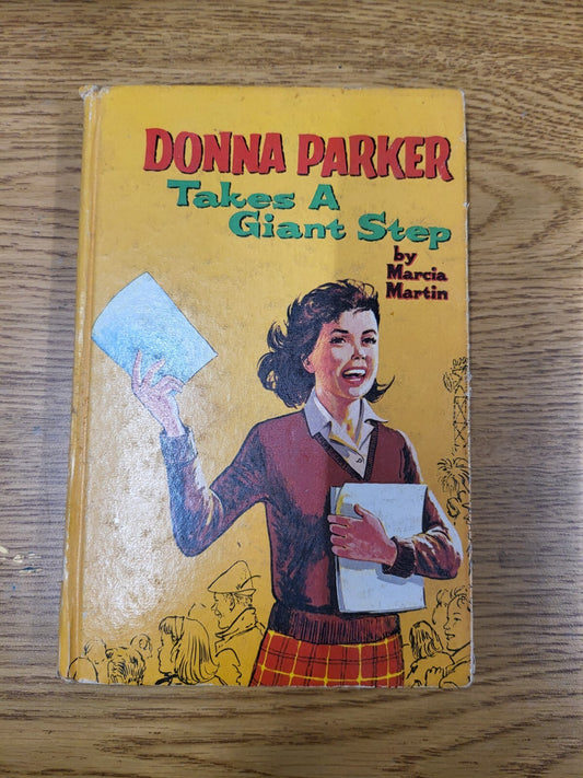 Book -  Donna Park Takes a Giant Step by Marcia Martin HC #2729