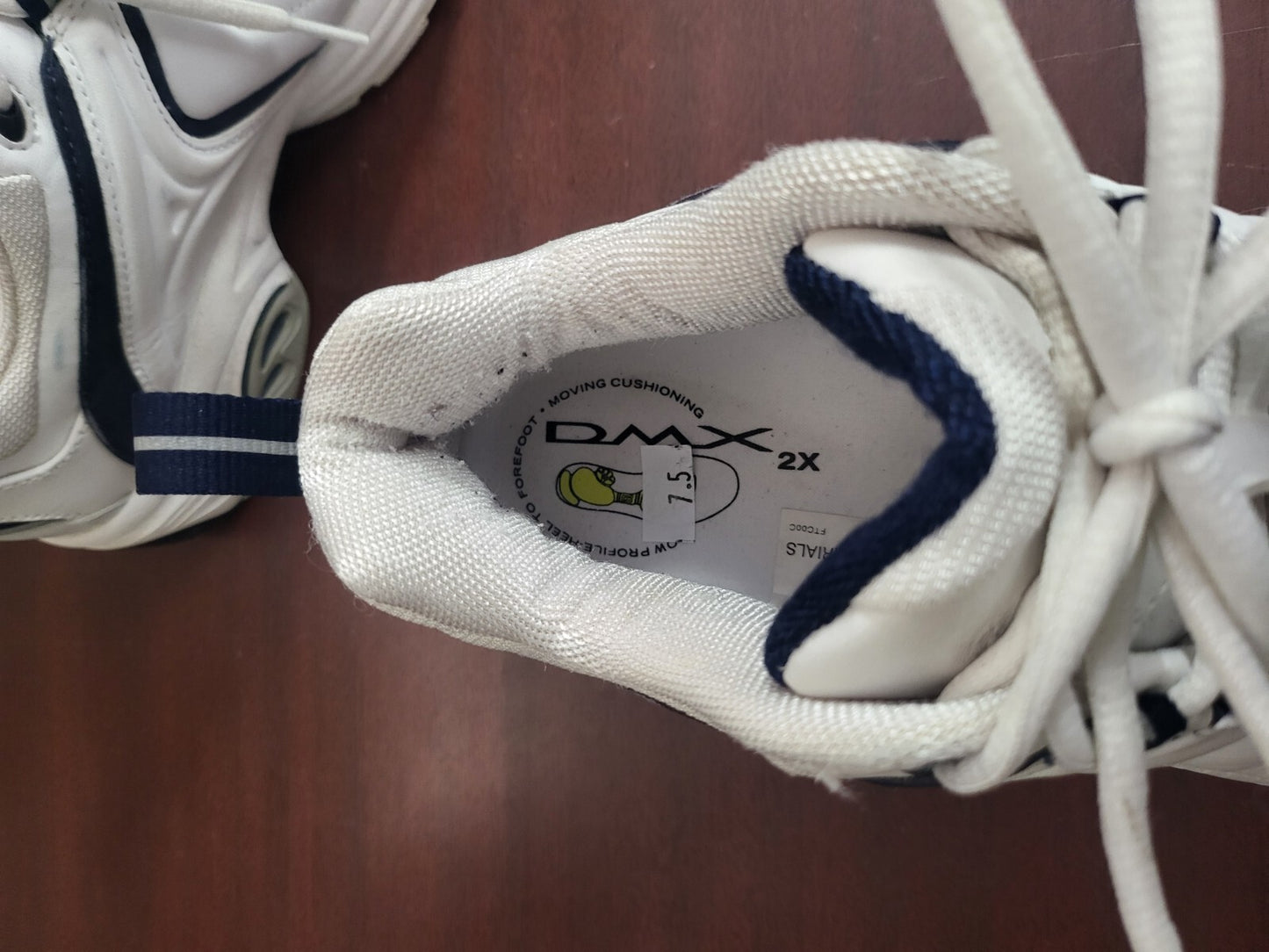 Reebok DMX Tennis Shoes Ladies size 7 1/2  LEATHER  White / Dark Blue-black