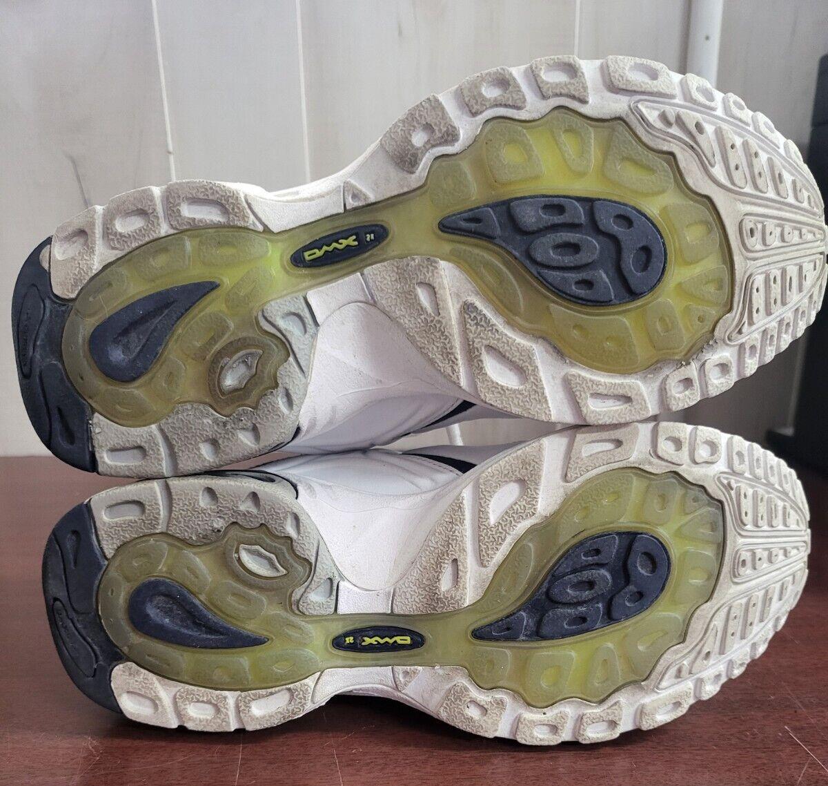 Reebok DMX Tennis Shoes Ladies size 7 1/2  LEATHER  White / Dark Blue-black