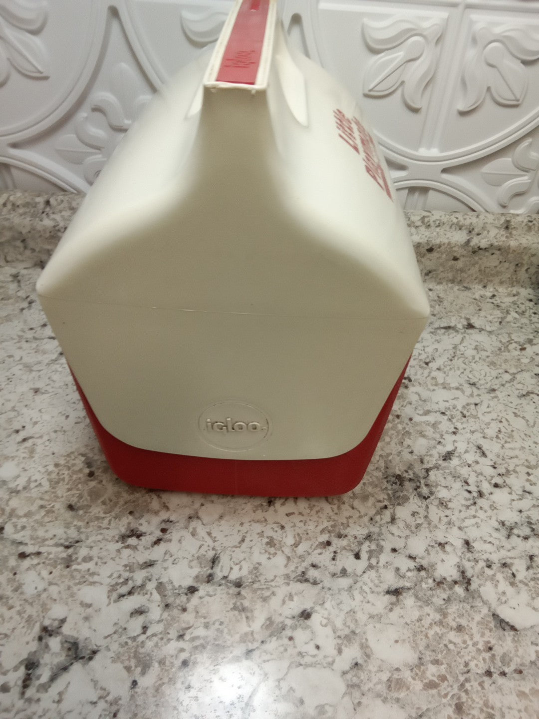 Igloo Little Playmate Cooler Vintage Red & White Push Button