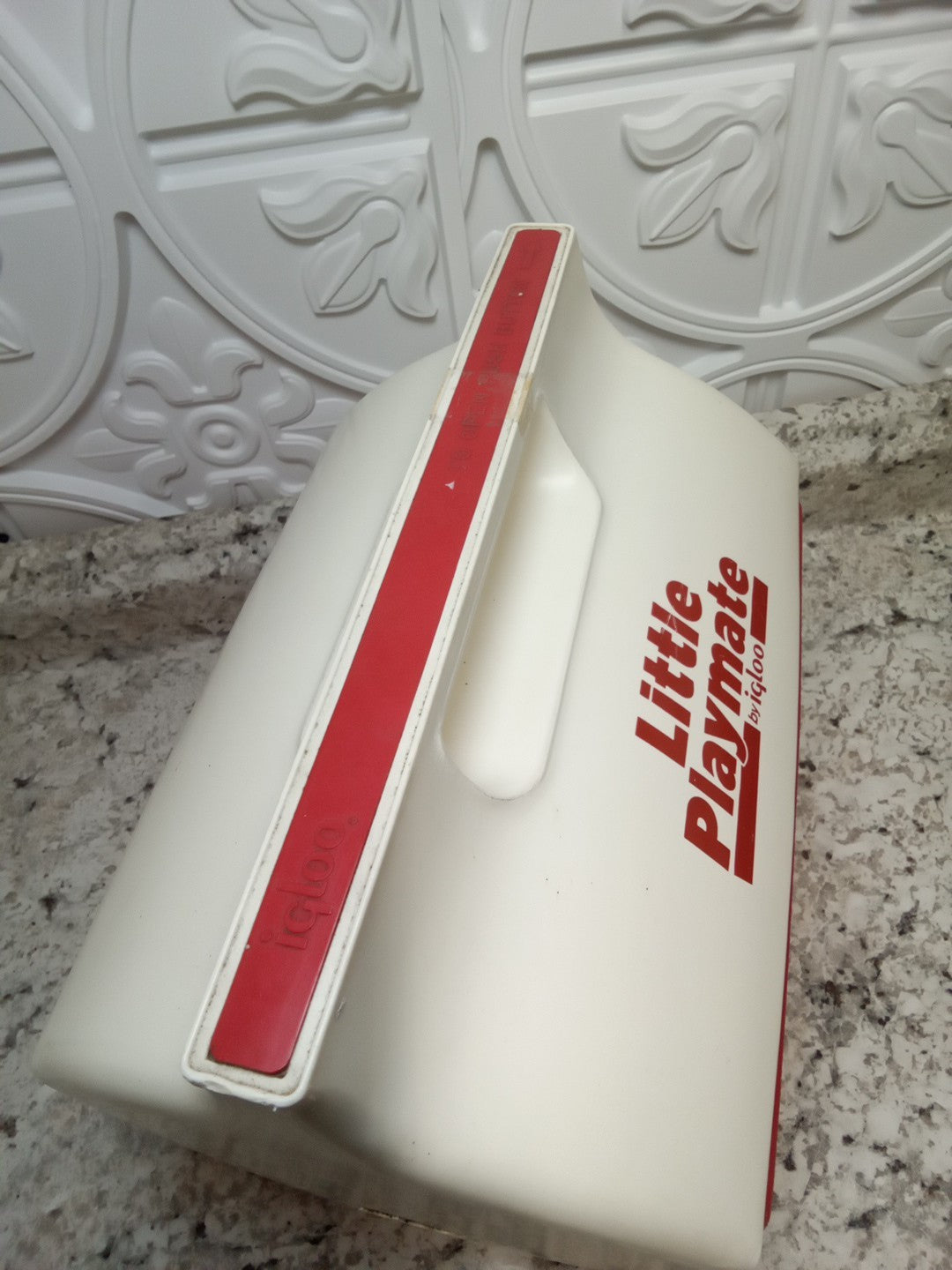 Igloo Little Playmate Cooler Vintage Red & White Push Button