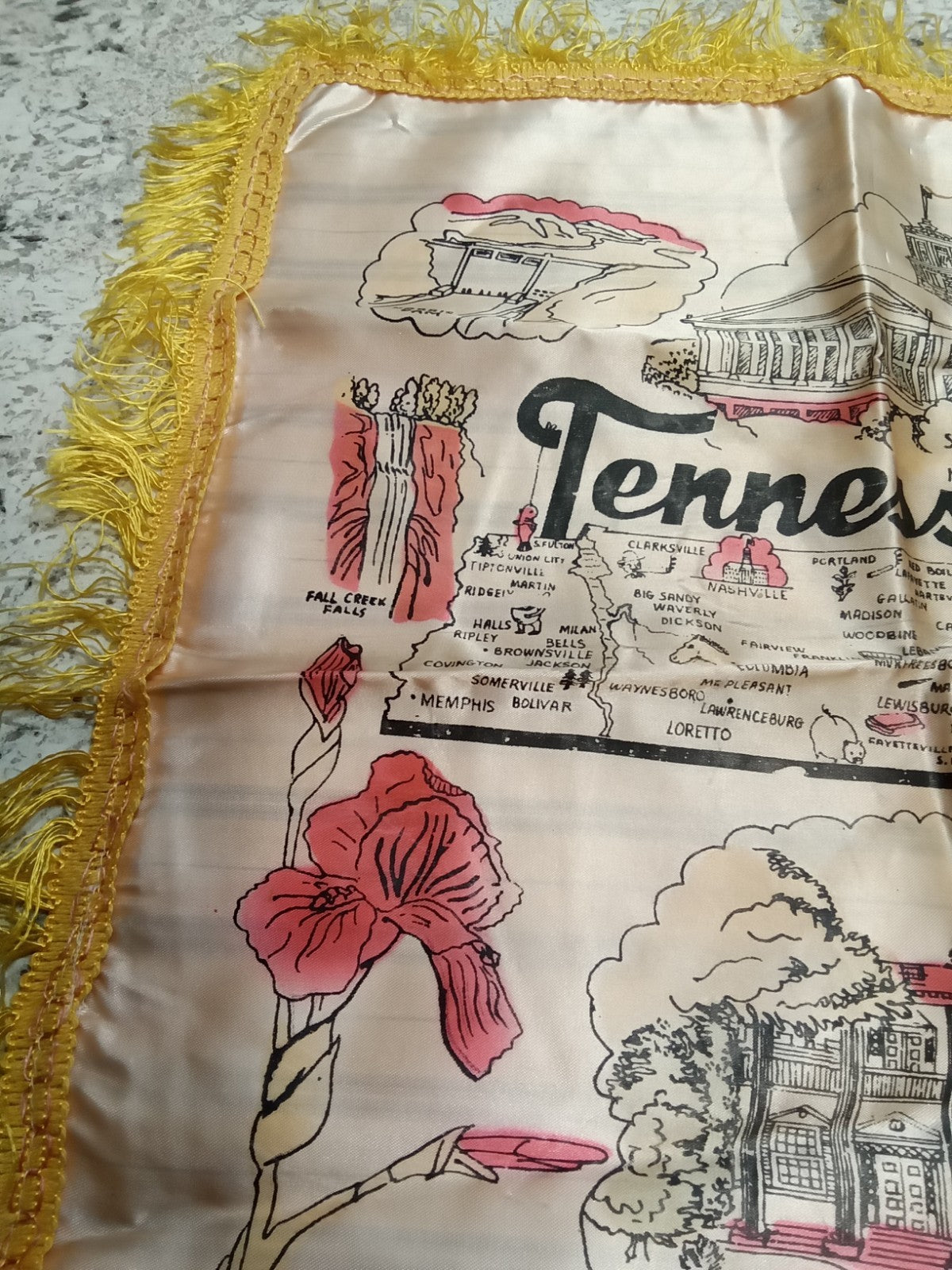 Vintage Satin Pillow Cover – Souvenir of Tennessee